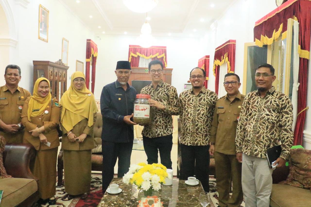 Gubernur Mahyeldi Sambut Baik Rencana Bio Cycle Kembangkan Budidaya Maggot Skala Industri di Sumbar