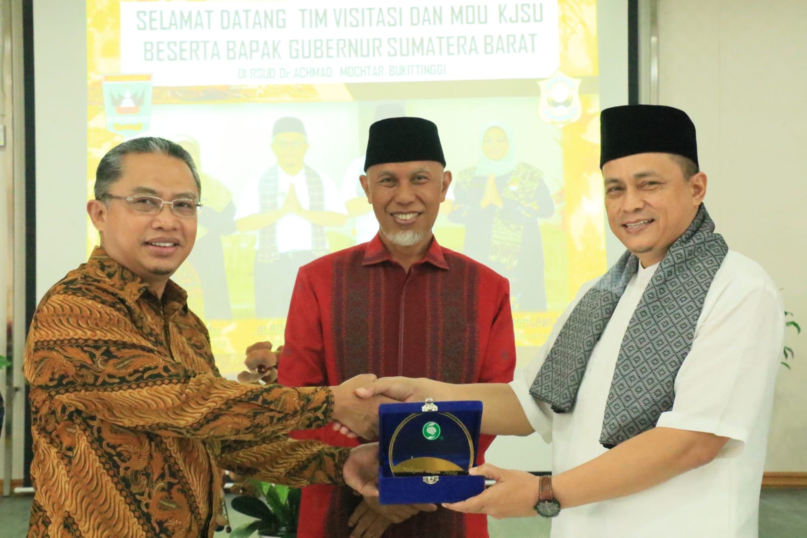 Akselerasi Sinergi Program RS Jejaring Prioritas, Pemprov Sumbar Teken MoU dengan 4 Rumah Sakit Nasional