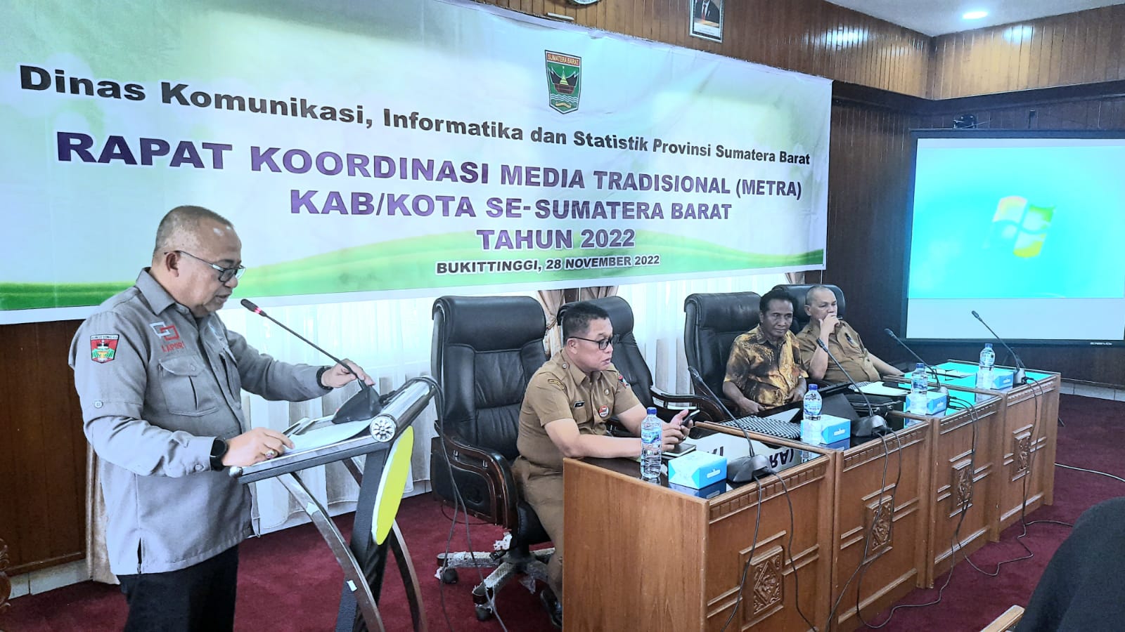 Perkuat Peran Media Tradisional, Diskominfotik Sumbar Gelar Rakor Metra