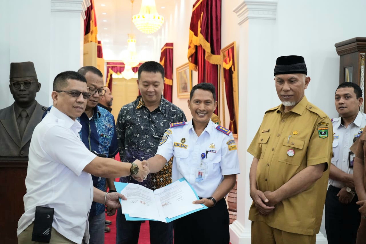 KSOP Teluk Bayur dan PT GMK Sepakati Perjanjian Sewa Dermaga Teluk Tapang, Gubernur Mahyeldi: Dorong Pertumbuhan Ekonomi Pasbar