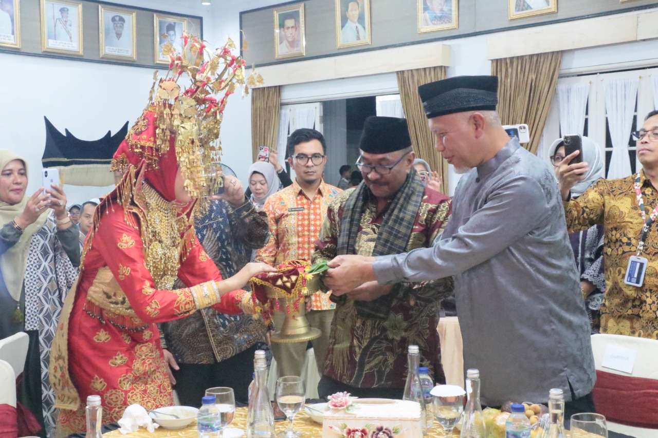 Gubernur Sambut Kedatangan 120 Perantau Sydney "Pulang Basamo" ke Sumbar