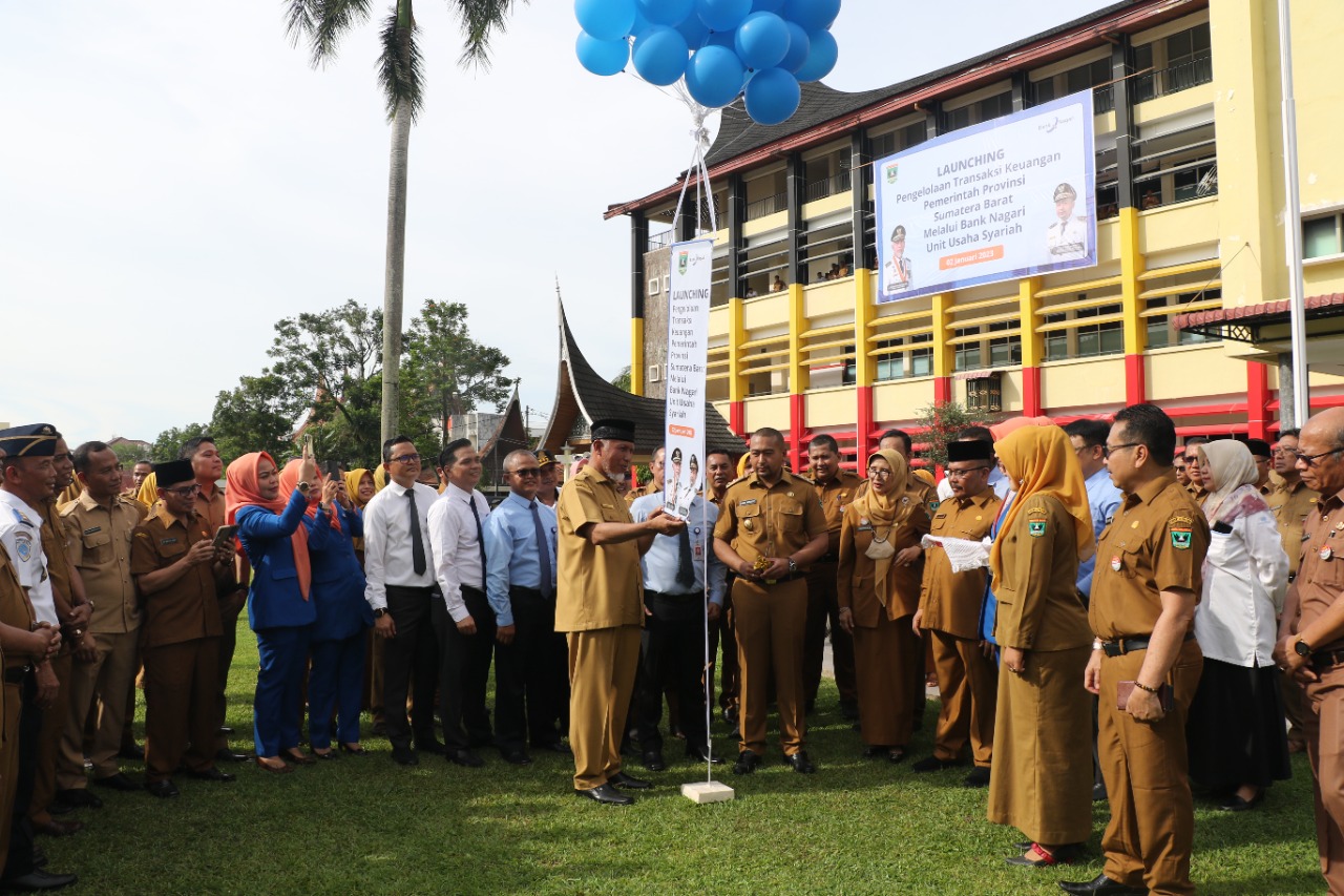 Apel Perdana Tahun 2023, Gubernur Sumbar Launching Transaksi Keuangan Berbasis Bank Syariah