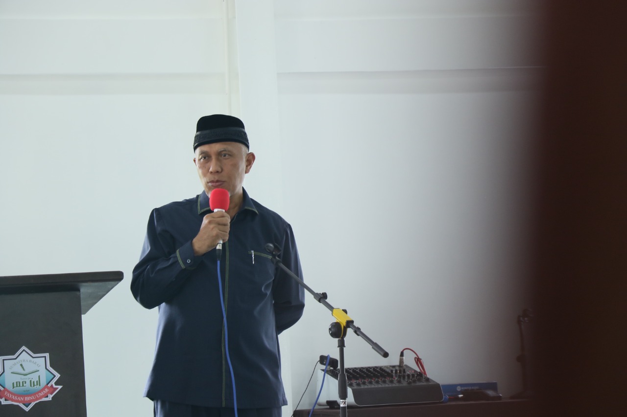 Jadi Khatib Jumat Perdana, Gubernur Sumbar Resmikan Masjid Ibnu Umar Padang Pariaman 