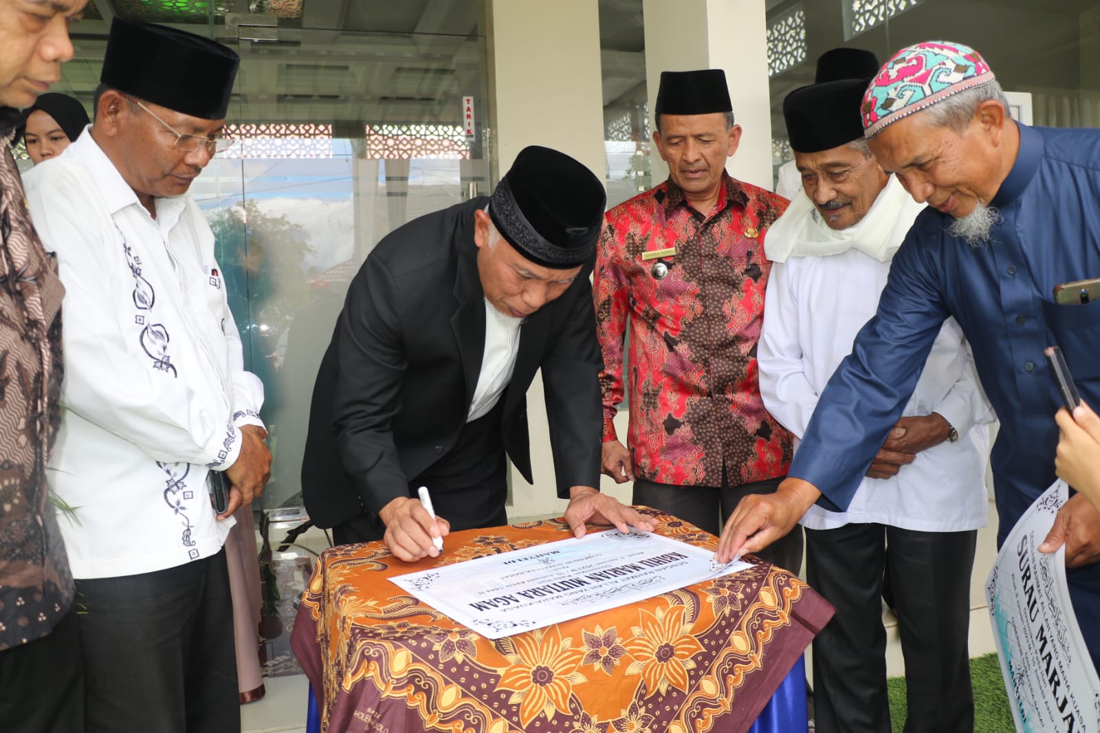 Gubernur Sumbar Resmikan KBIHU Marjan Mutiara Agam, Rumah Tahfidz,dan Surau Marjan