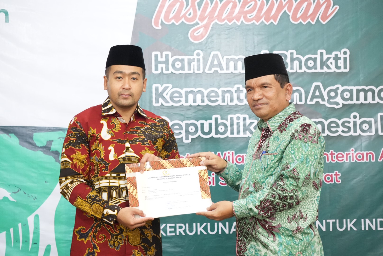 Hari Amal Bakti Kementerian Agama, Kanwil Kemenag dan Pemprov Sumbar Tandatangani MoU