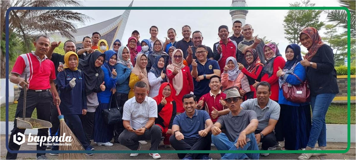 Bapenda Prov Sumbar Ikuti Kegiatan Jalan Santai Dan Gotong Royong Bersama Di Mesjid Raya Sumatera Barat