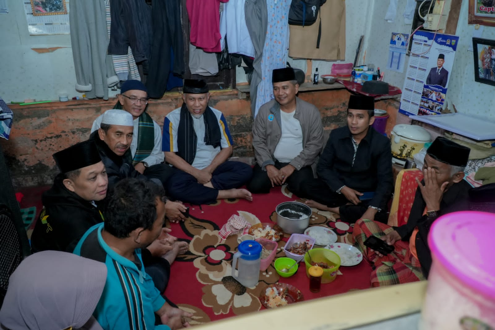 Gubernur Mahlyedi Sahur Dirumah Seorang Buruh Panggul di Padang Panjang 