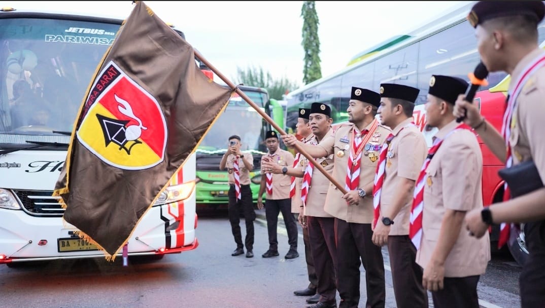 Wagub Audy Lepas Kontingen Kwarda Sumbar ke Raimuna Nasional XII Cibubur 