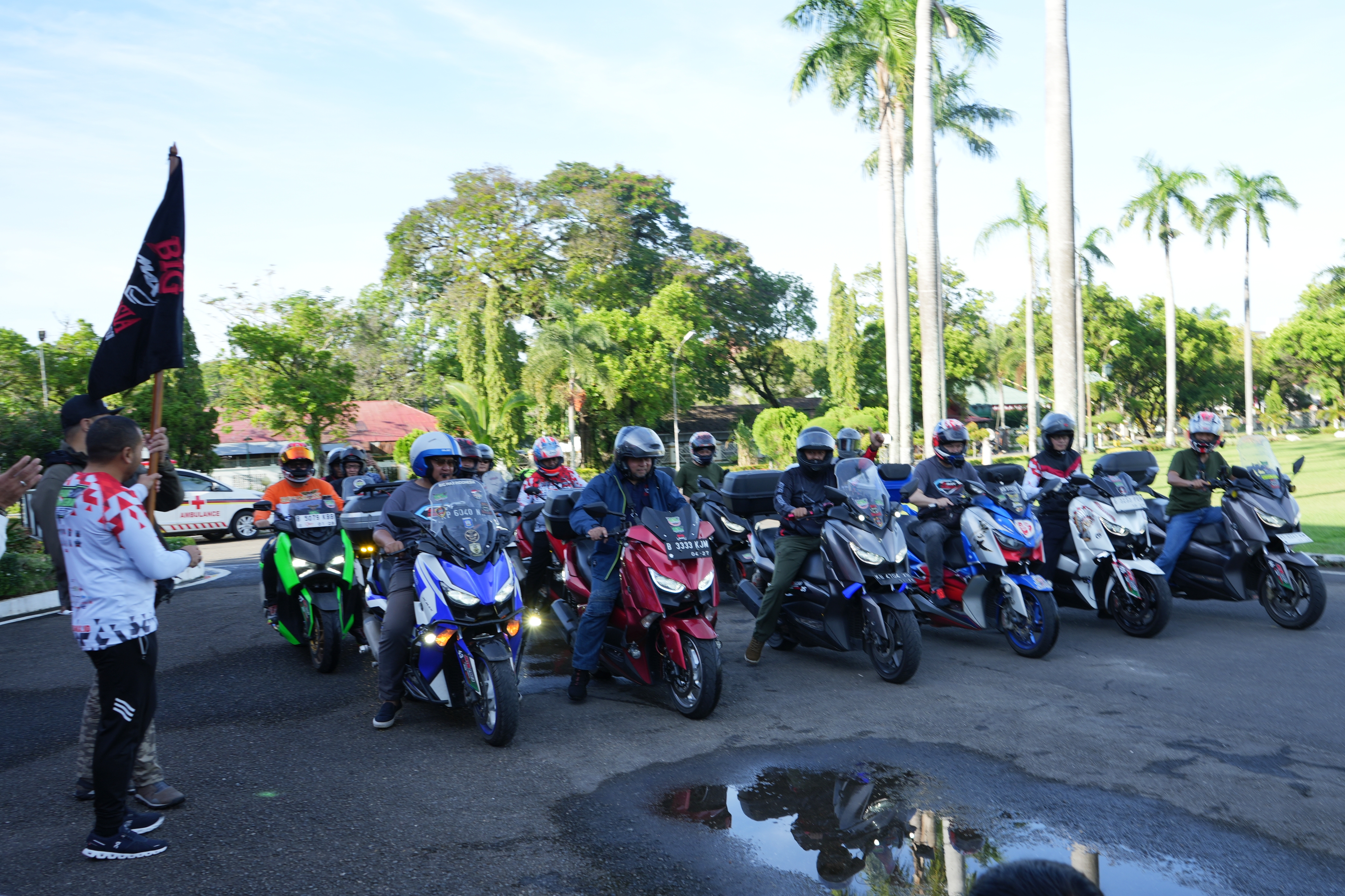 Meriahkan HUT RI ke-78, Ratusan Pemotor Jelajahi Wisata Sumbar dalam Tour Merdeka Explore Sumatera