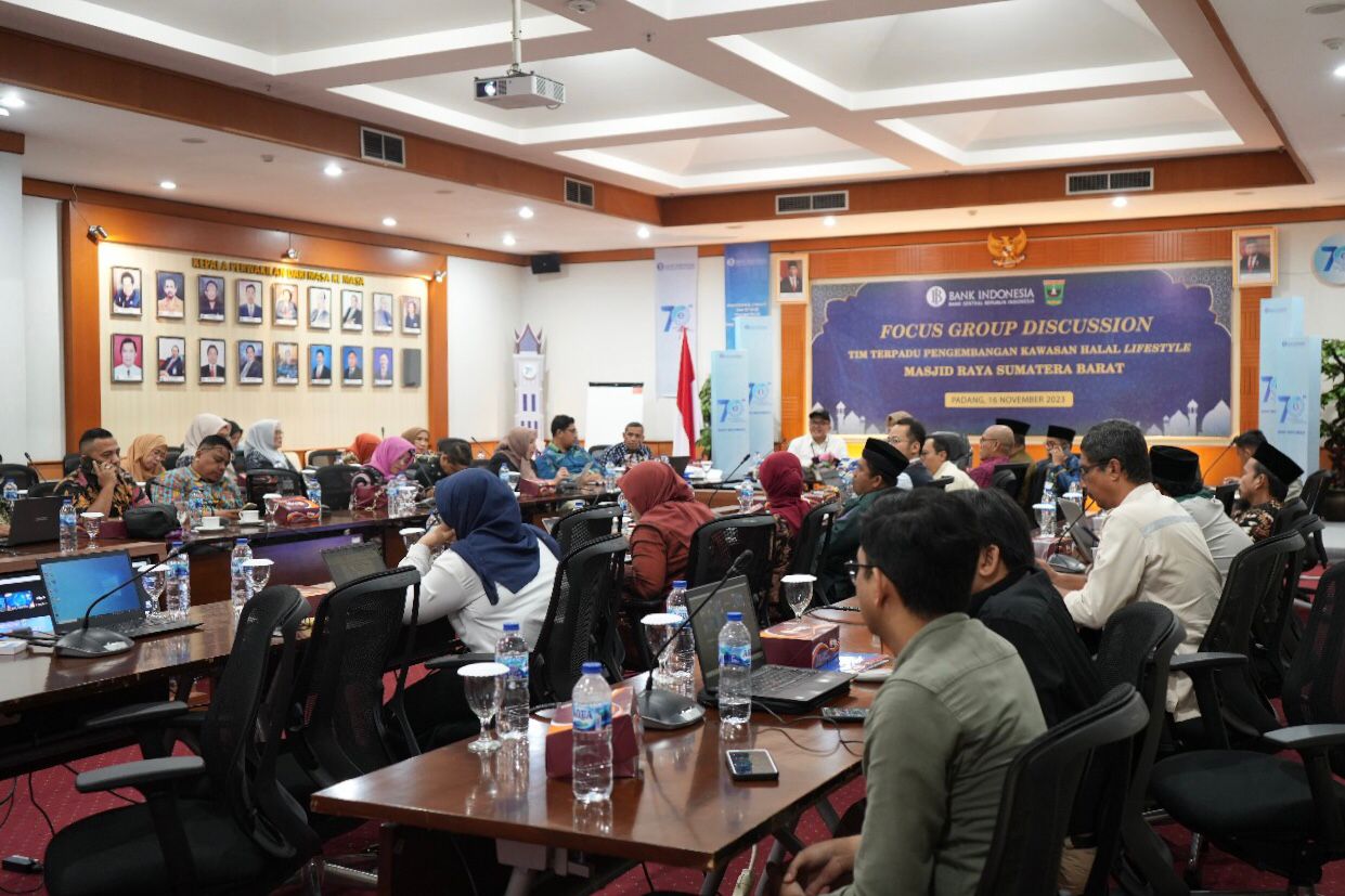 Akselerasi Masjid Raya Sumbar Jadi Kawasan Halal Lifestyle, Tim Pengembangan Gelar FGD