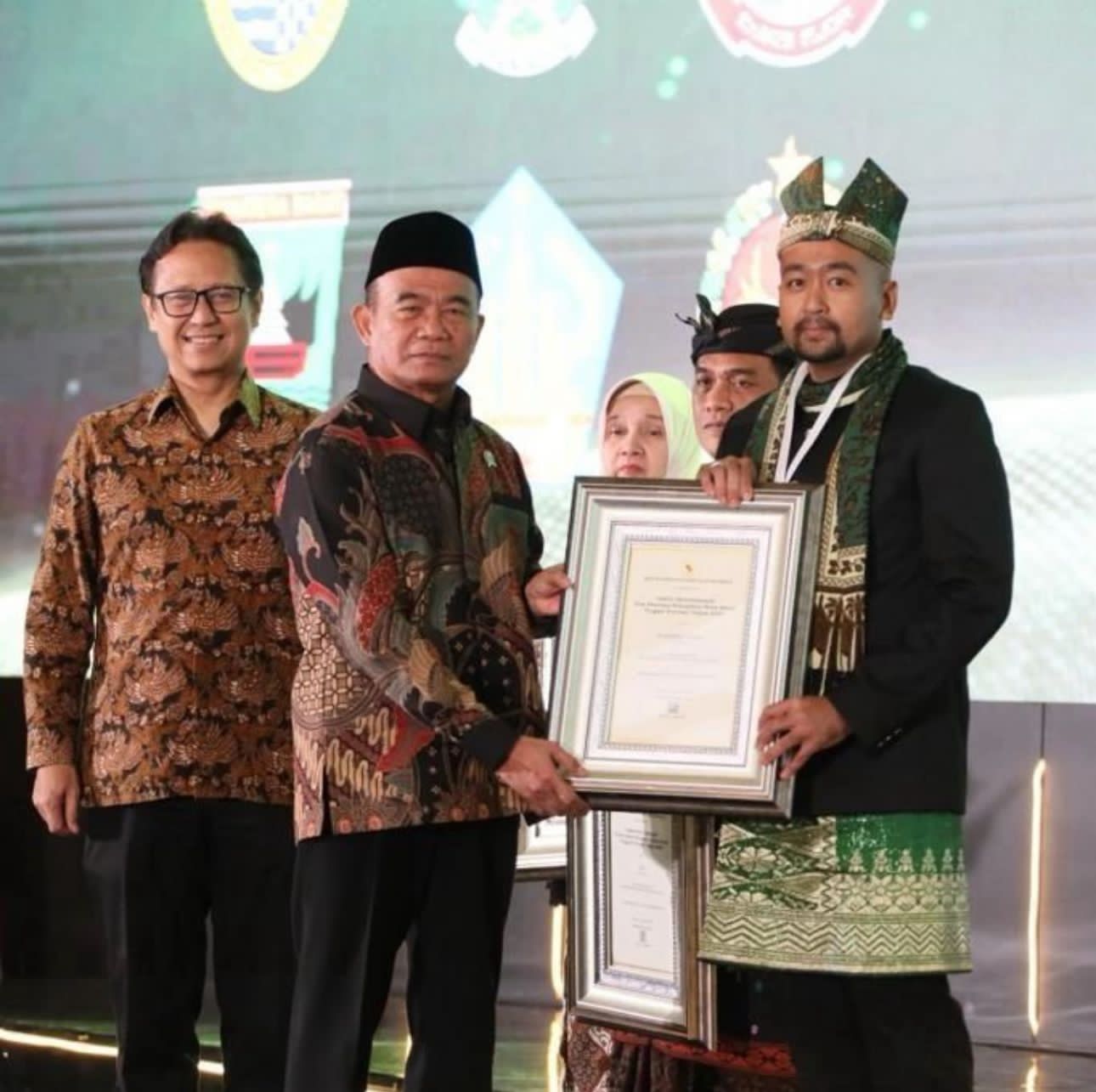 Hanya Enam di Indonesia, Sumbar Raih Penghargaan Provinsi Pembina Kabupaten/Kota Sehat Terbaik