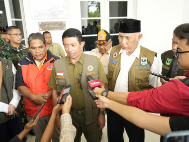 Tanggap Darurat Bencana Banjir dan Longsor di Sumatera Barat, Kepala BNPB: Utamakan Kecepatan Penanganan 