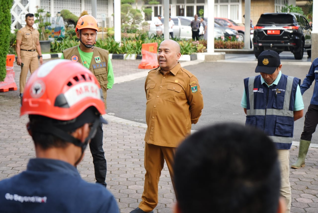 Dilepas Sekda Hansastri, Tim Demolisi Batuan Gunung Marapi Mulai Bekerja