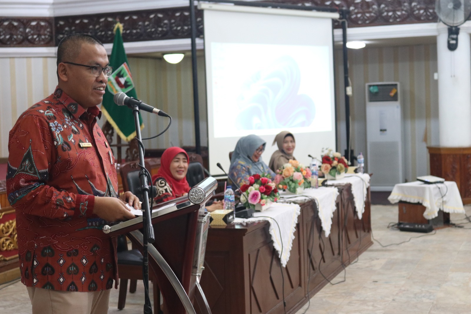 Biro Adpem Setdaprov Gelar FGD Capaian Kinerja Pemprov Sumbar Semester Satu