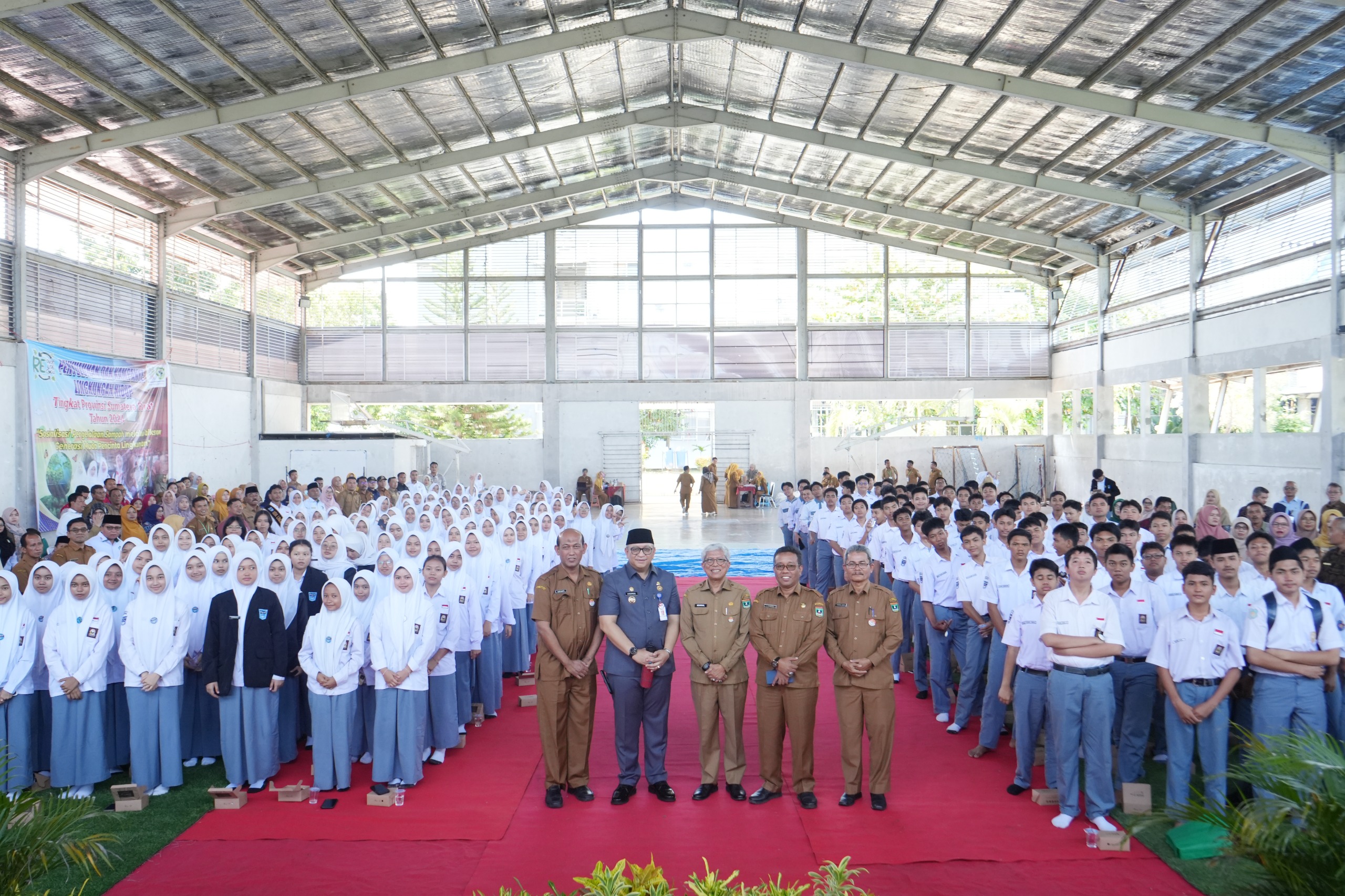 Pembangunan Berkelanjutan untuk Indonesia Emas, Asisten II Setdaprov Sumbar Ajak Generasi Muda Cintai Lingkungan