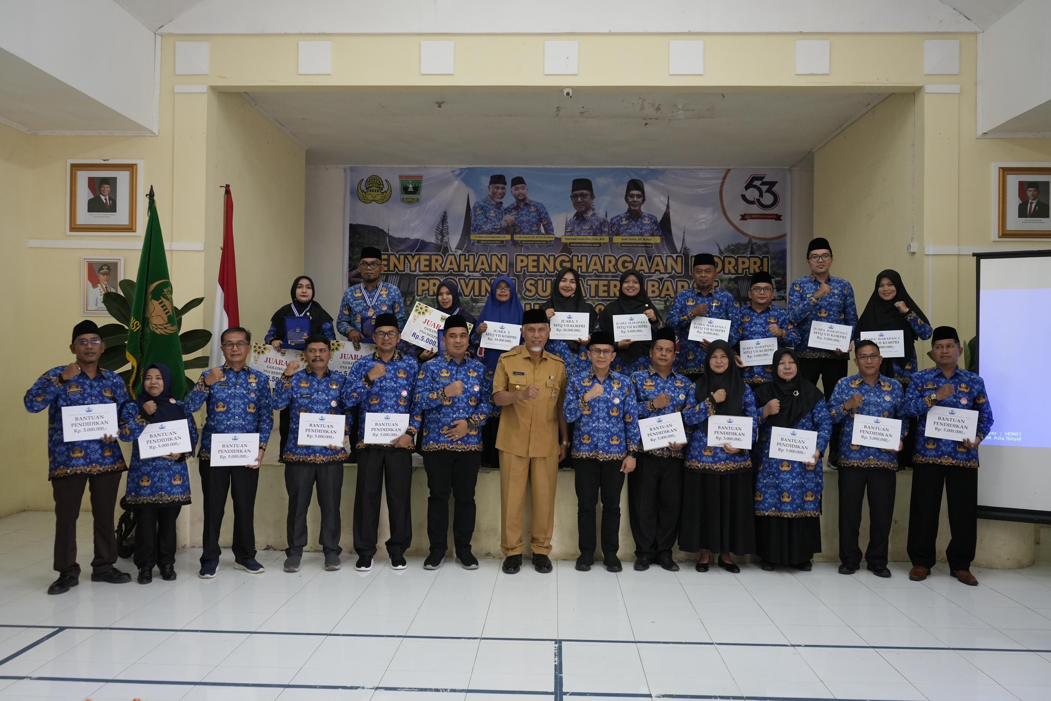 Peringati HUT KORPRI ke-53, Gubernur Ingatkan Sikap ASN Sebagai Cerminan dari Masyarakat Sumbar