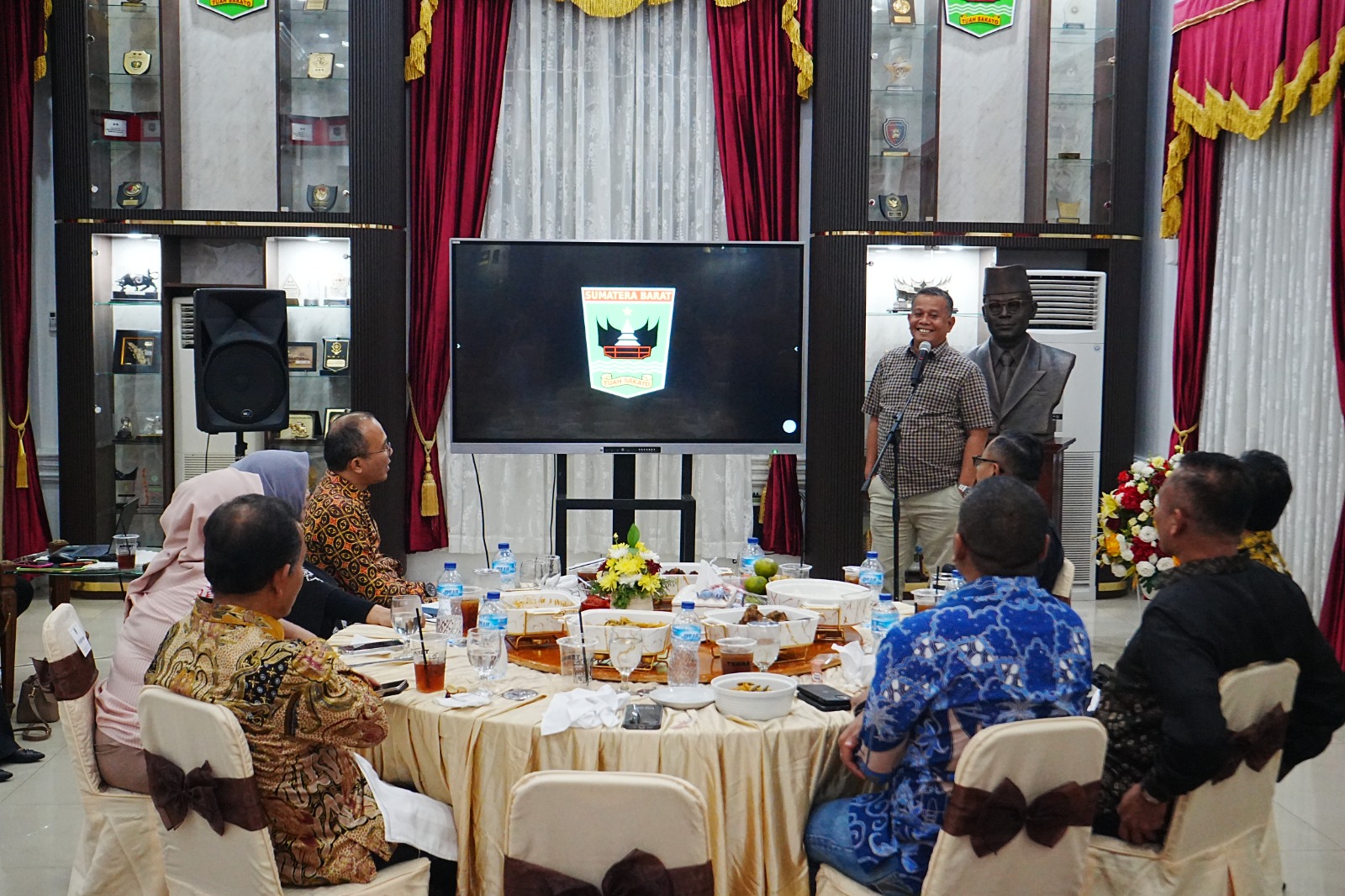 Wakil Menteri UMKM: Bangun Kebijakan untuk Ekonomi Inklusif dan Berkelanjutan Untuk Sumatera Barat