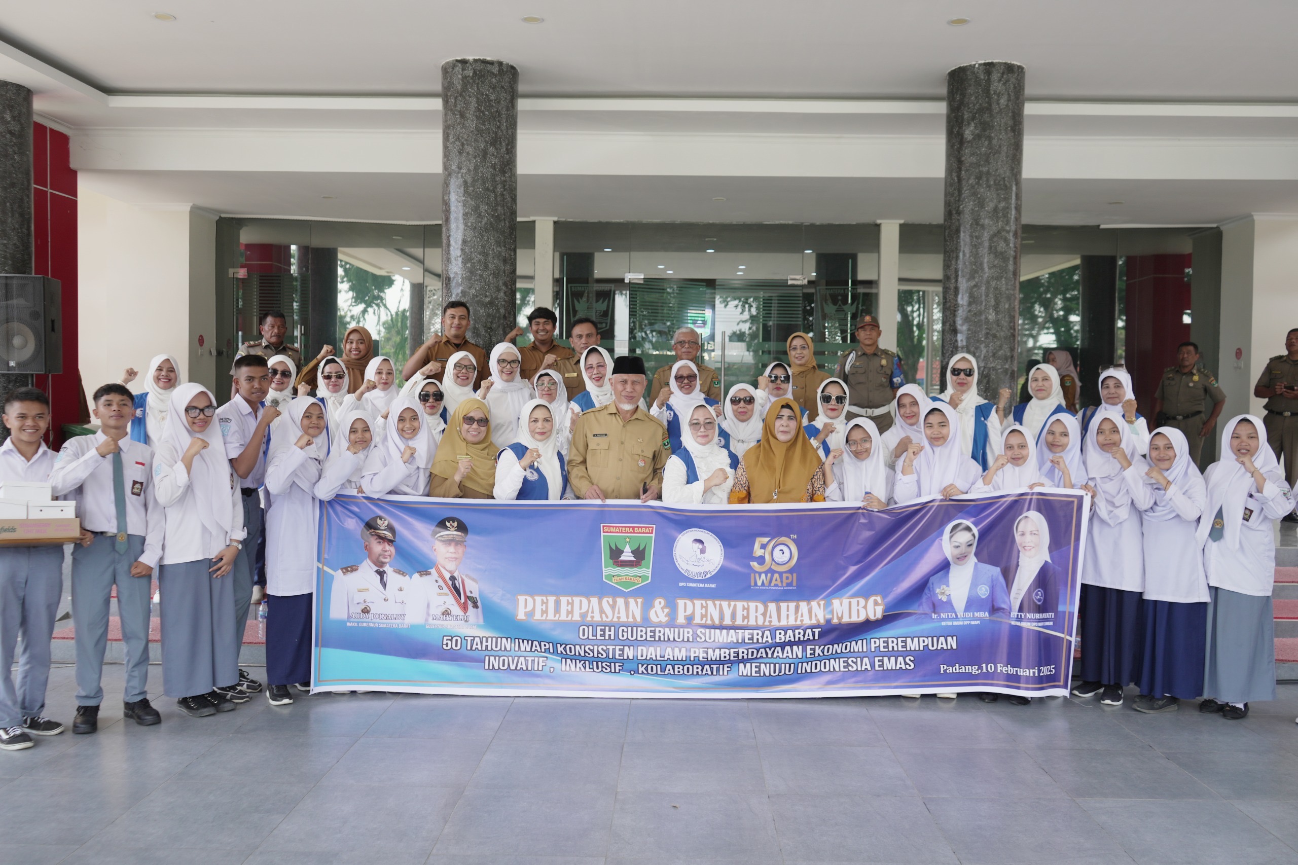 Gubernur Mahyeldi Apresiasi IWAPI Sumbar Ikut Salurkan Makan Bergizi Gratis